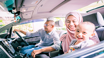 Dua kanak-kanak berlari